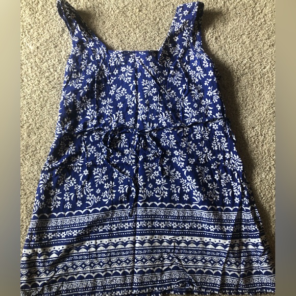 Motherhood maternity blue and white floral tank top - Picture 2 of 3